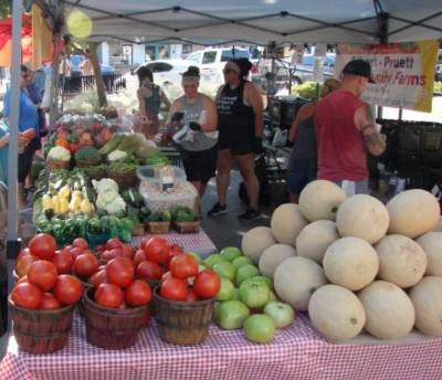 Farmers Markets for Fresh Vegetables - Keeping your fruit and vegetables cold helps the food maintain important minerals, vitamins, and enzymes. Purchase fresh fruit and vegetables typically and eat it everyday to get the most from these foods. 
